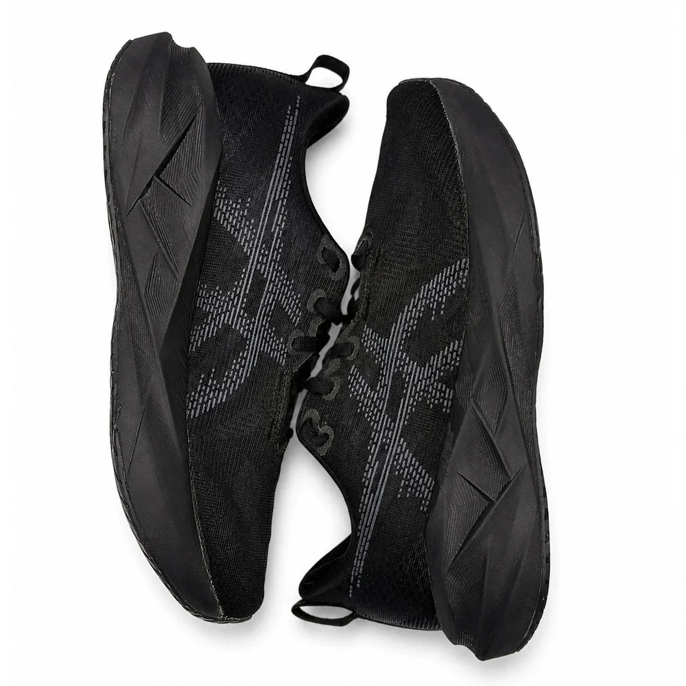 ASICS Novablast 5 Women 9 Black Grey FF BLAST MAX cushion Running Shoes 1012B765